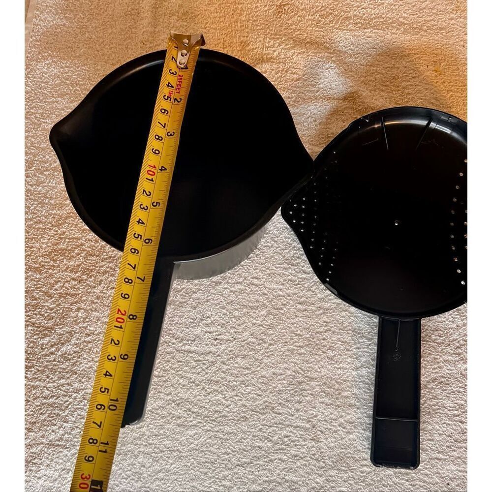 Pampered Chef Micro Cooker - Picture 5 of 5